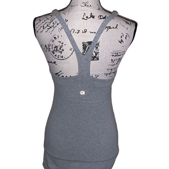 GAP FIT gray t-back workout top Small - Picture 2 of 5